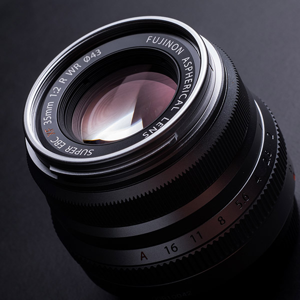 Ống kính Fujifilm XF35mm F2